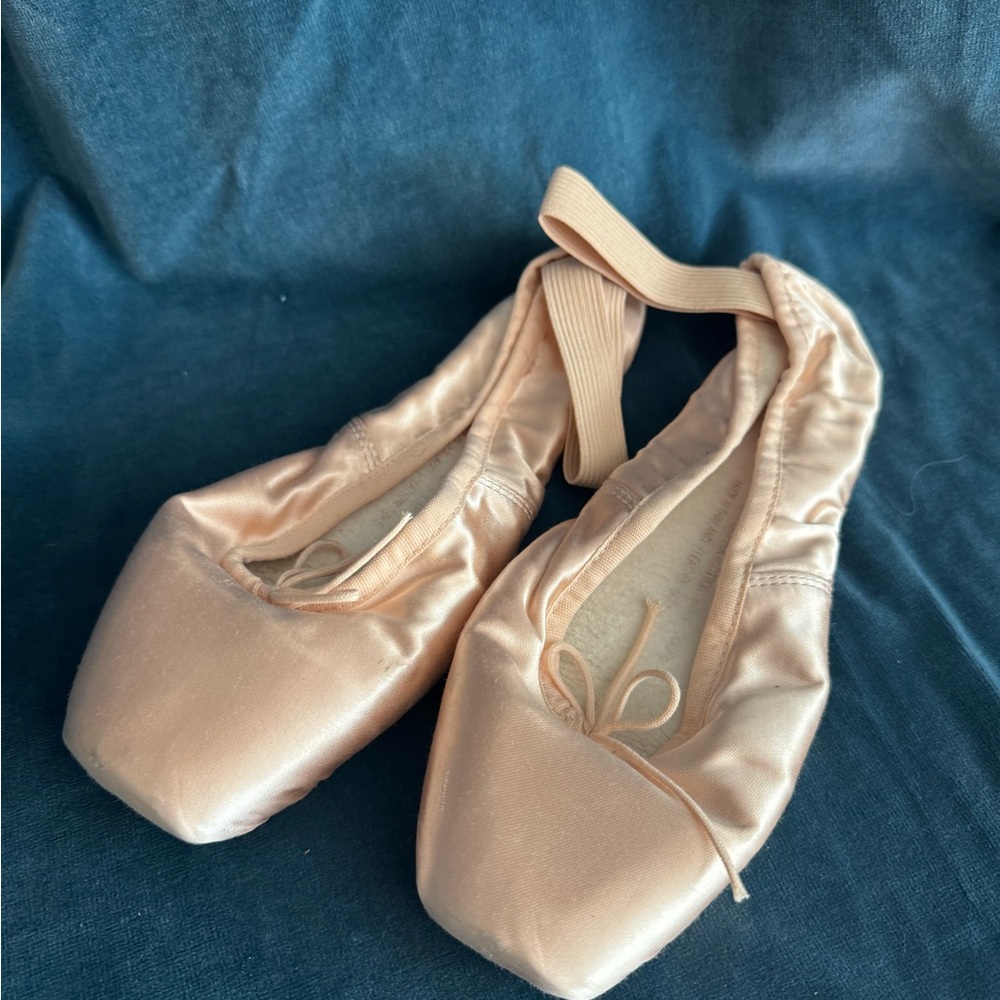 Source Unknown Peach Satin Ballet Flats